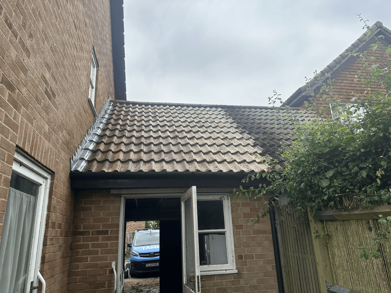 Roof moss removal after cleaning